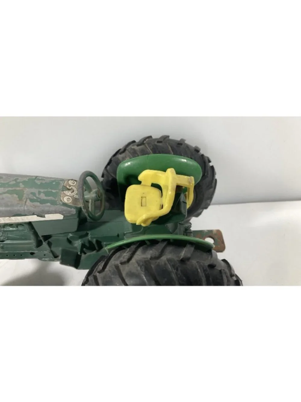 Ertl John Deere Utility Tractor #584 Diecast Toy Farm Vehicle 1:16 Heavy Wear